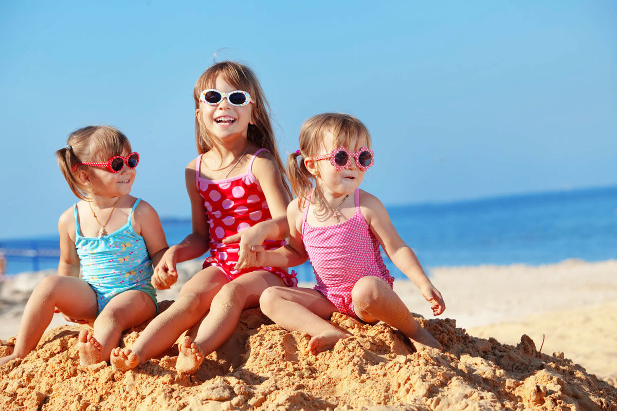 cuidado-olhos-crianca-verao-ofltamopediatra